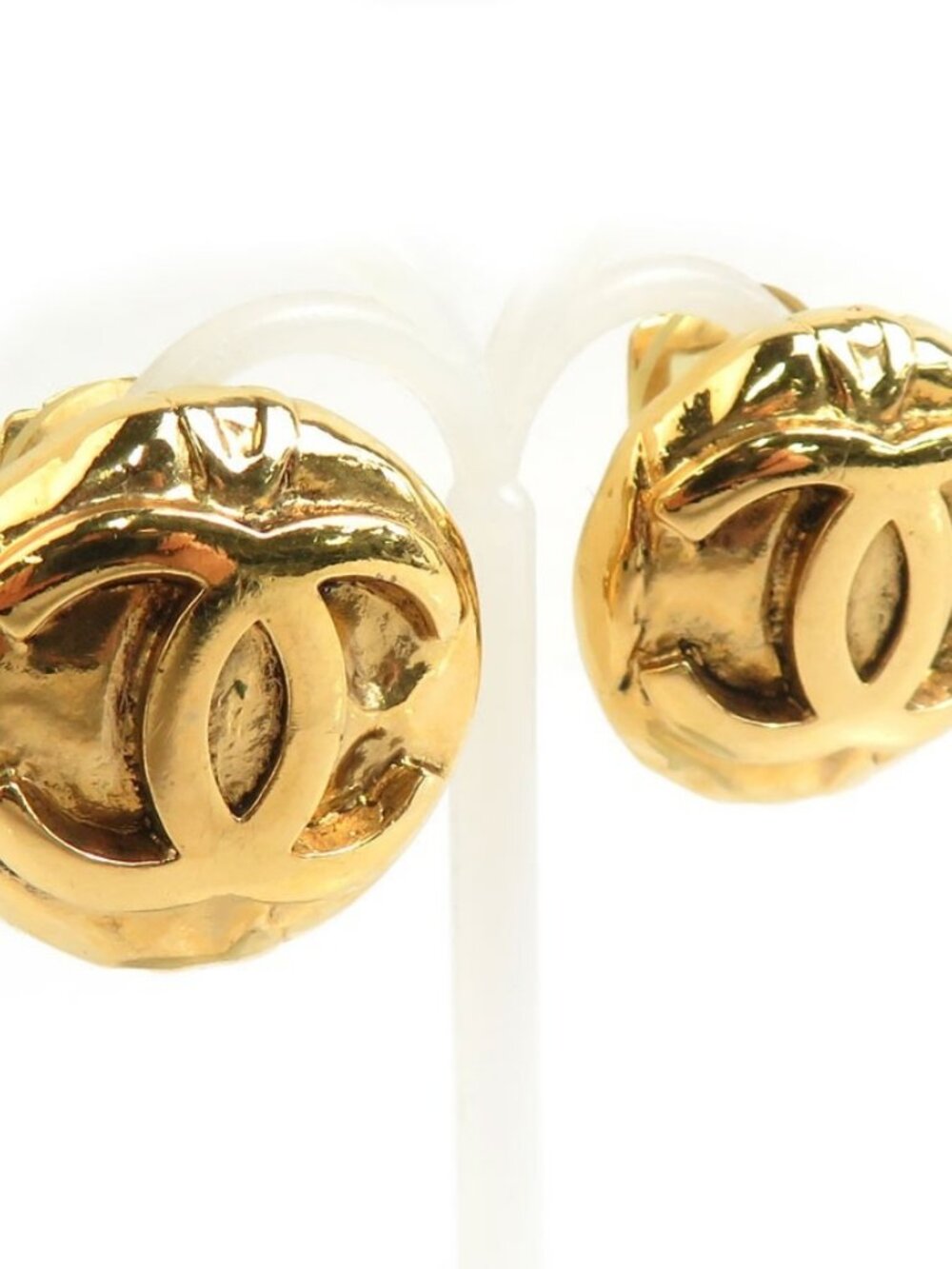 CHANEL Vintage CC Logo Clip on Earrings Gold Metal